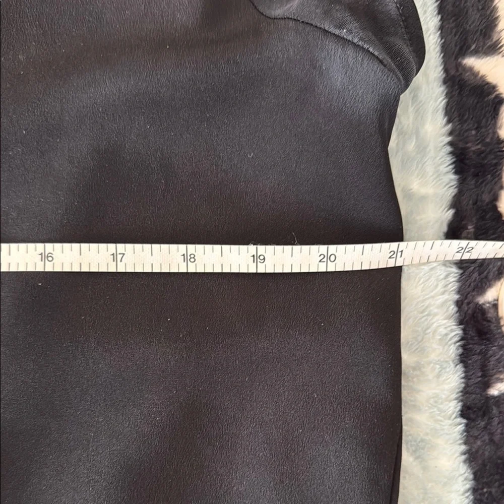 Cuyana Silk Tee, 3-Ply Silk, Large, Black - Picture 8 of 10